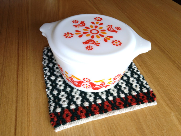 値下げ　北欧柄手織りポットマット　ローゼンゴン織のウールマット　ウールミニマット　鍋敷き 3枚目の画像