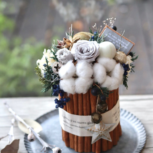 シナモンスティックのクリスマスアレンジ☆プリザーブドフラワー