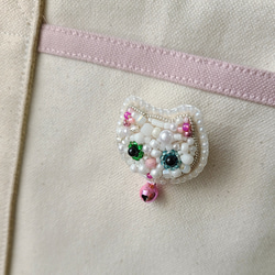 小さな猫さんブローチつき　帆布のミニトートバッグ   【送料無料】 4枚目の画像