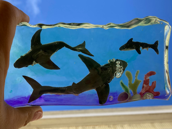 3 Sharks〜３匹のサメのPaperweight〜 1枚目の画像