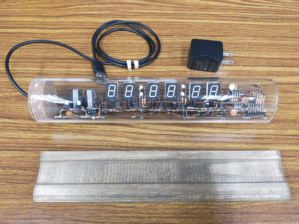 【受注生産 1ヶ月】空中配線式LED時計（横ガラス管６桁）（CK-13） 3枚目の画像