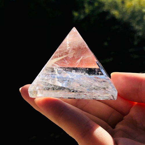 sould❗☆高品質❗神秘的天然石水晶ピラミット☆ 送料無料中>人生の成功をサポート！水晶ピラミッド 天然石 虹色