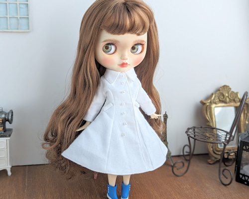 812※ウール素材の黒のフレアロングコート※ブライスアウトフィット※1/6ドール 812※ウール素材の黒のフレアロングコート※ブライスアウトフィット※1/6