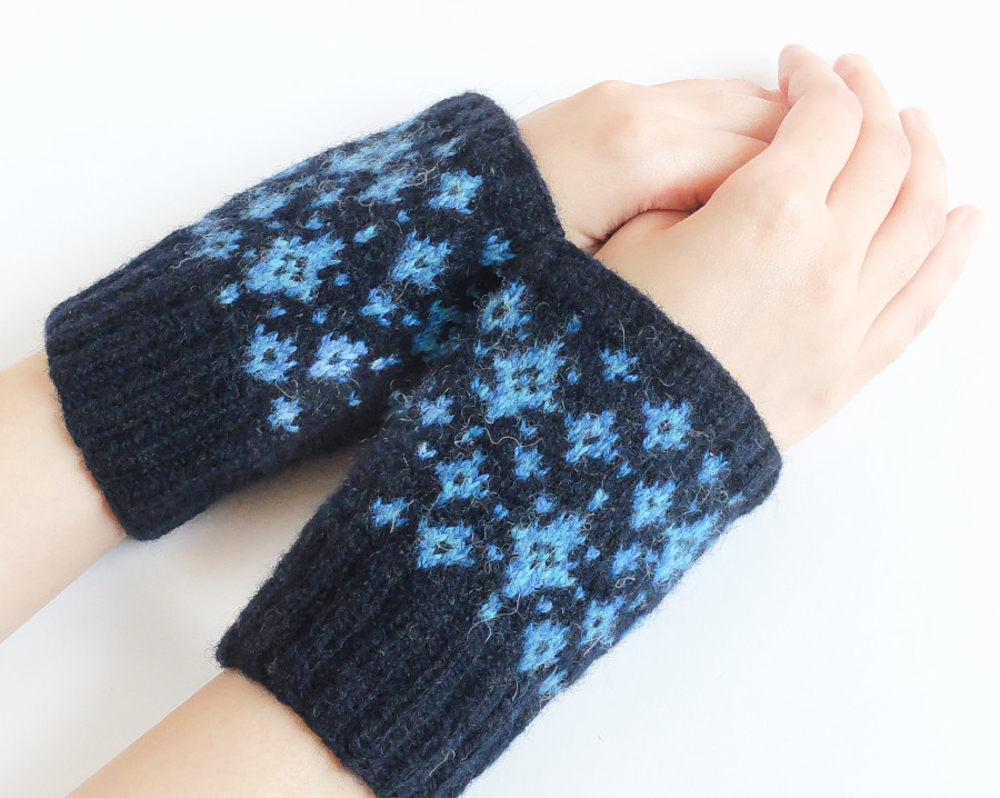 星の輝き あったか編み込みリストウォーマー