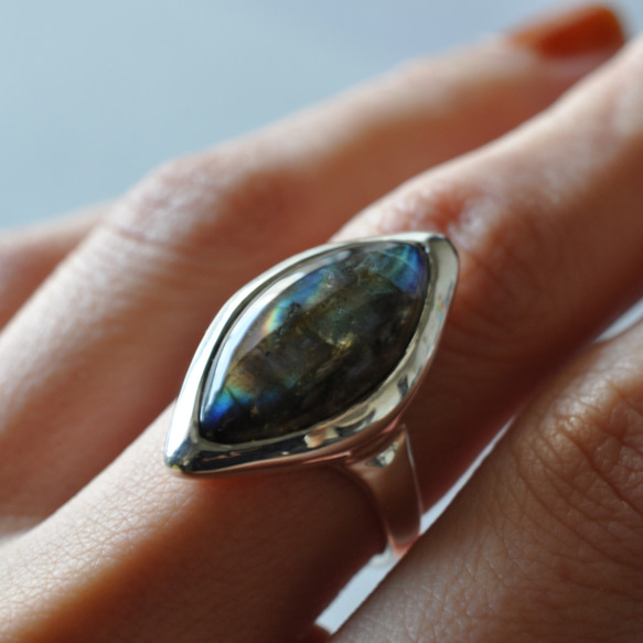 Labradorite Bezel Setting ring  ラブラドライト マーキス リング 1枚目の画像