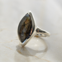 Labradorite Bezel Setting ring  ラブラドライト マーキス リング 4枚目の画像