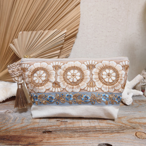 インド刺繍リボン　ポーチ インド刺繍リボンポーチ＊12cm ポーチ Minmi 通販 18903593｜Creema