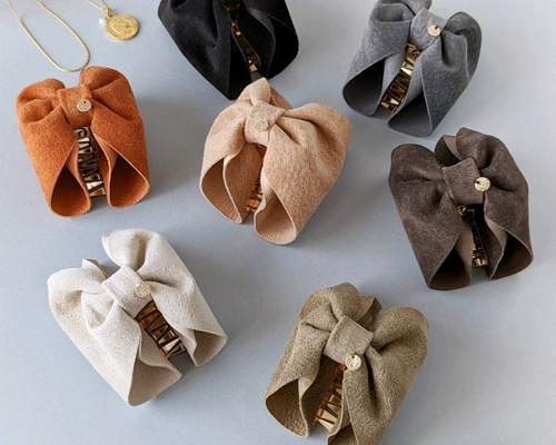 ハンドメイド バンスクリップ リボン　大人可愛い♡ピンクグレー 本革♡スエード 大人のためのバンスクリップリボン小さめ 〜全7色