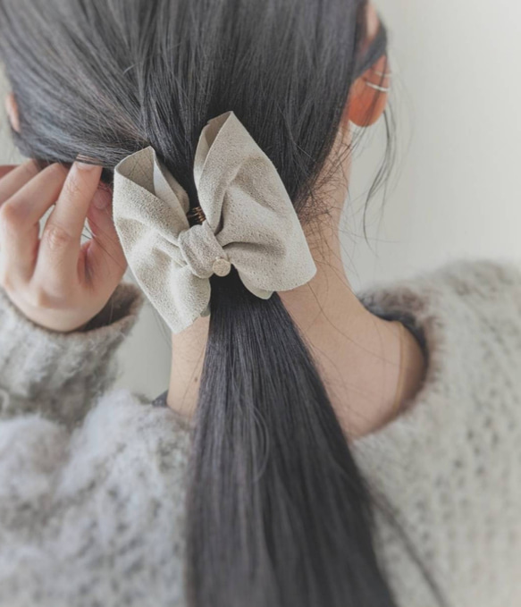 本革♡スエード　大人のためのバンスクリップリボン小さめ 　〜全７色〜　　秋色　秋カラー　 4枚目の画像