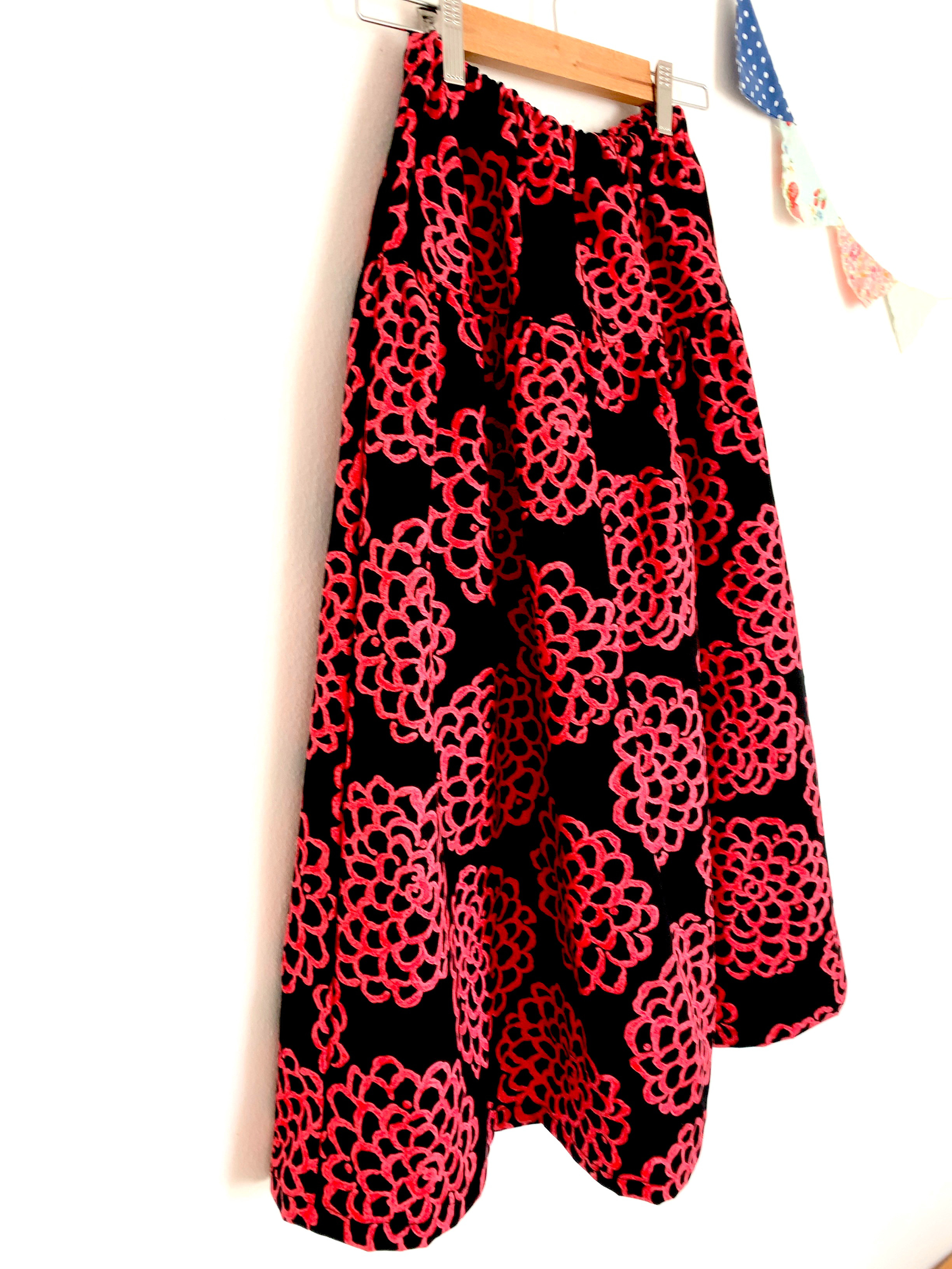 ＊和風 ダリア柄♪マキシティアードスカート(black red)＊