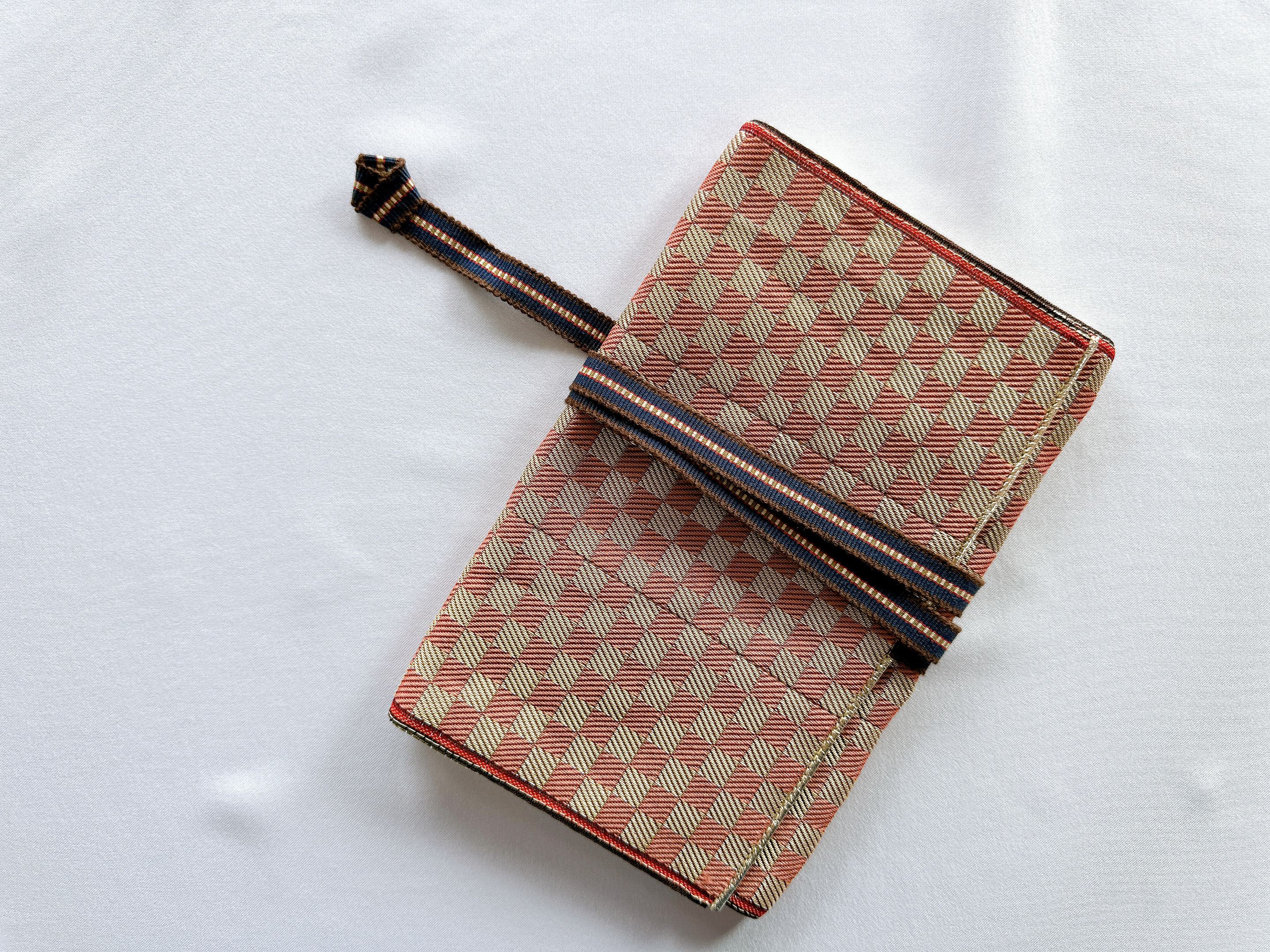 【畳縁】化粧ポーチ 化粧ブラシ 巻き付け 折り畳み収納 ピンク 真田紐 市松模様