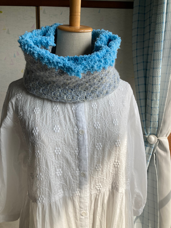 ダイアゴナルステッチ編みのネックウォーマー 水色 ネックウォーマー