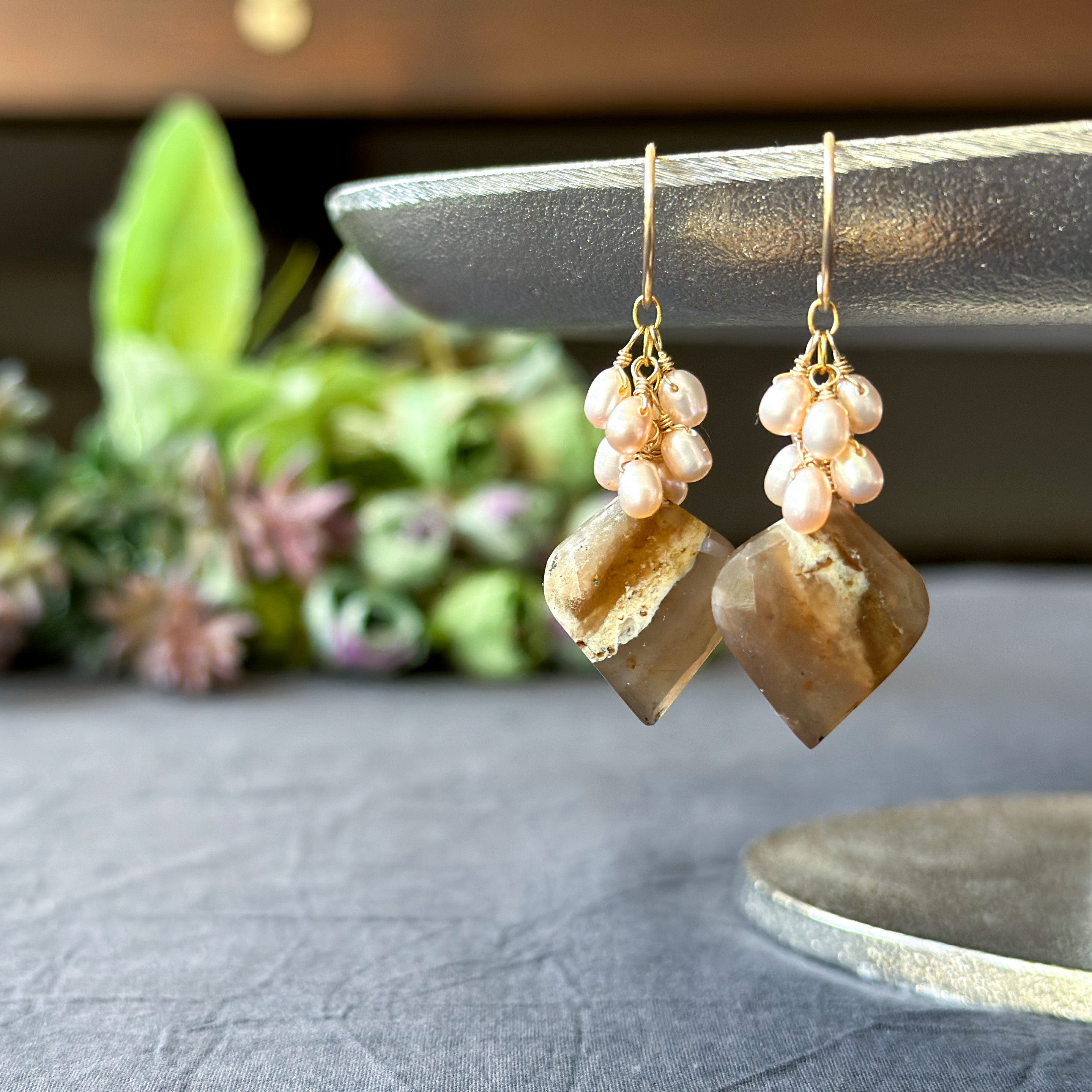 14kgf*ハニーオパールと淡水パールのたわわピアス／イヤリング