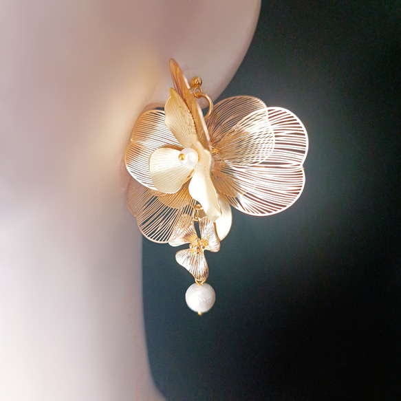 透ける 羽 蝶 ゴールド 大ぶり 花 花嫁 ピアス イヤリング 結婚式 ウェディング ブライダルアクセサリー 10枚目の画像