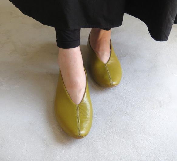 【沉穩配色】日本鶯綠真皮高跟鞋❄︎日本製❄︎ 第4張的照片