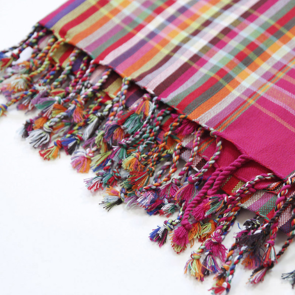 ケニアの綿織物 キコイ（ Kikoi ）ショール大判 ストール 羽織る 3枚目の画像