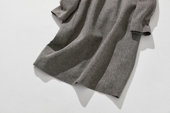 ★即納★大人気のヴィンテージ風柄　秋冬厚てワンピース　ゆったり　裏地付き 薄茶色 221002-4 5枚目の画像