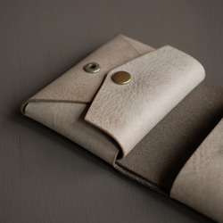 イタリアンレザーで作った【コンパクトな二つ折り！レザーミニウォレット：gray】革 ミニ財布  グレー 7枚目の画像