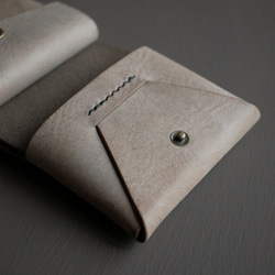 イタリアンレザーで作った【コンパクトな二つ折り！レザーミニウォレット：gray】革 ミニ財布  グレー 8枚目の画像
