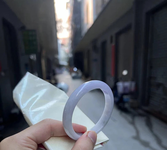 Natural typeA purple jade bangle 天然紫翡翠手鐲 第3張的照片