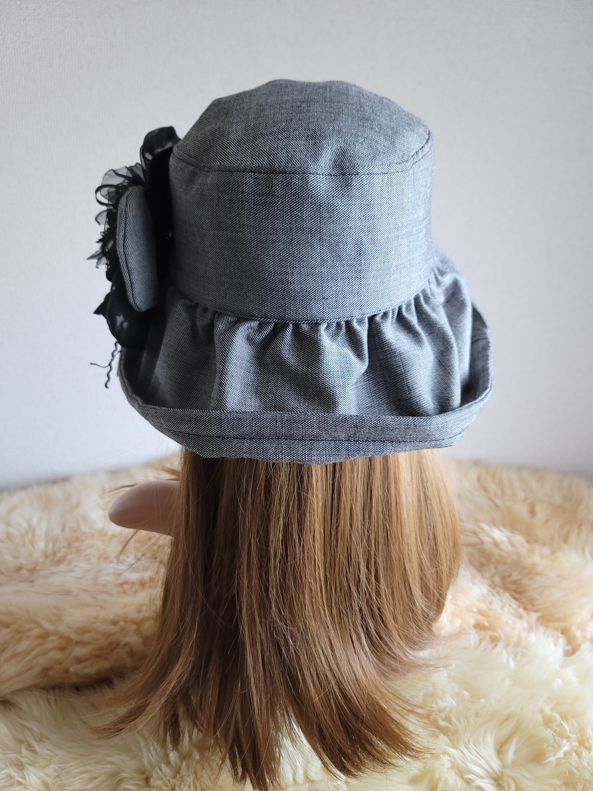 three.luxury★艶シルクwool★グレー系★日差しに負けない★ギャザーフリル