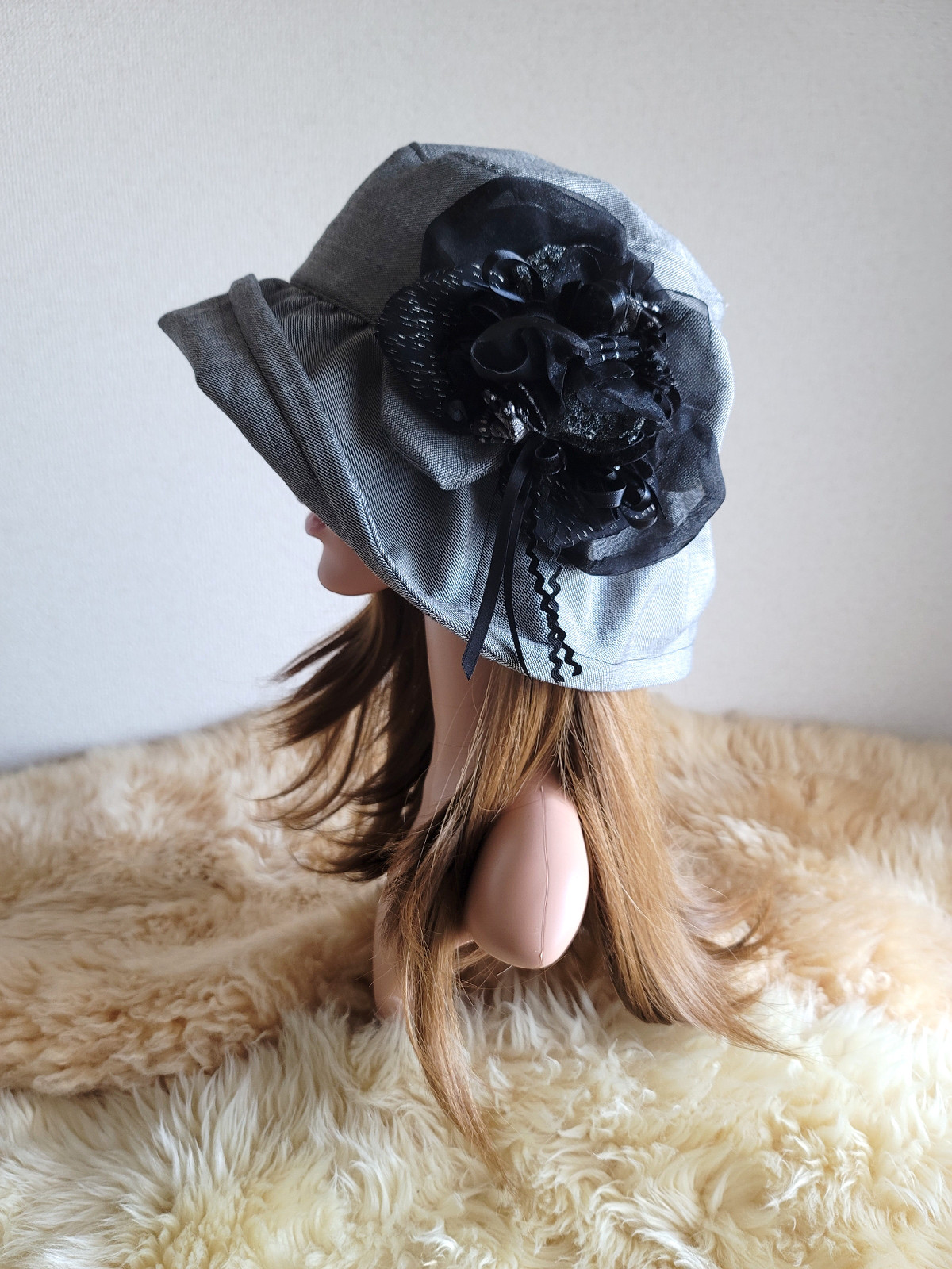 three.luxury★艶シルクwool★グレー系★日差しに負けない★ギャザーフリル