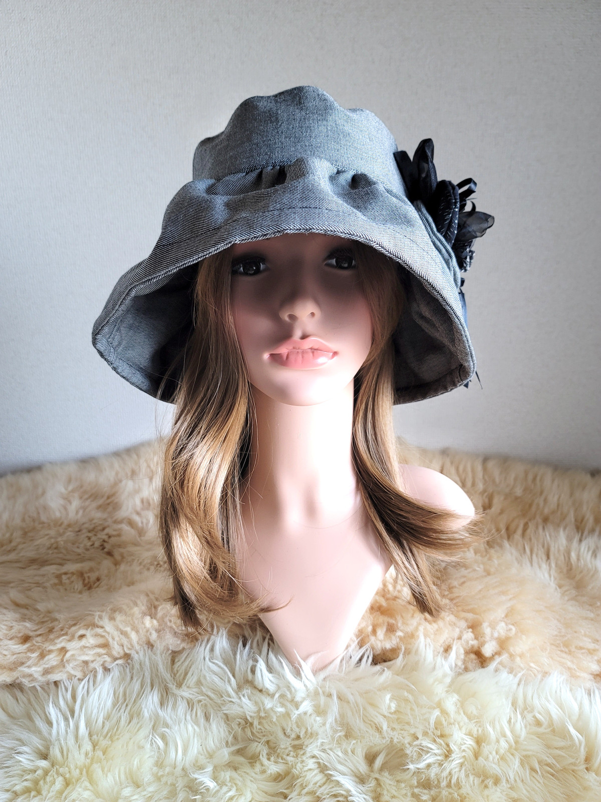 three.luxury★艶シルクwool★グレー系★日差しに負けない★ギャザーフリル