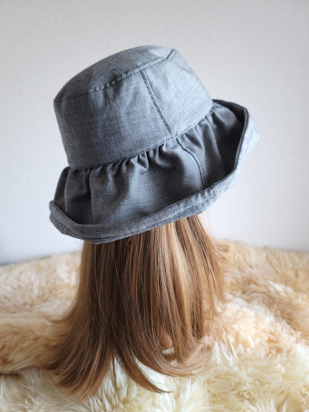 three.luxury★艶シルクwool★グレー系★日差しに負けない★ギャザーフリル