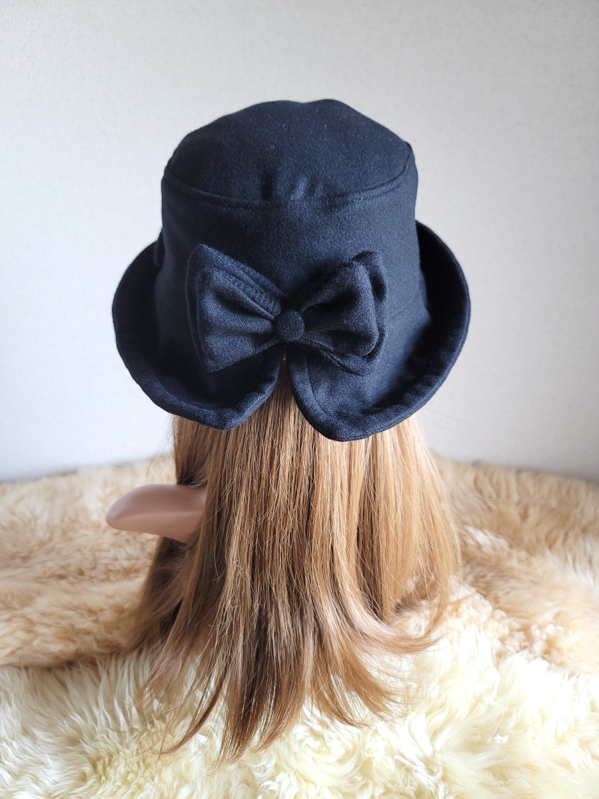 蝶が羽ばたく後ろ姿★バタフライhat★ブラックウール 9,728円