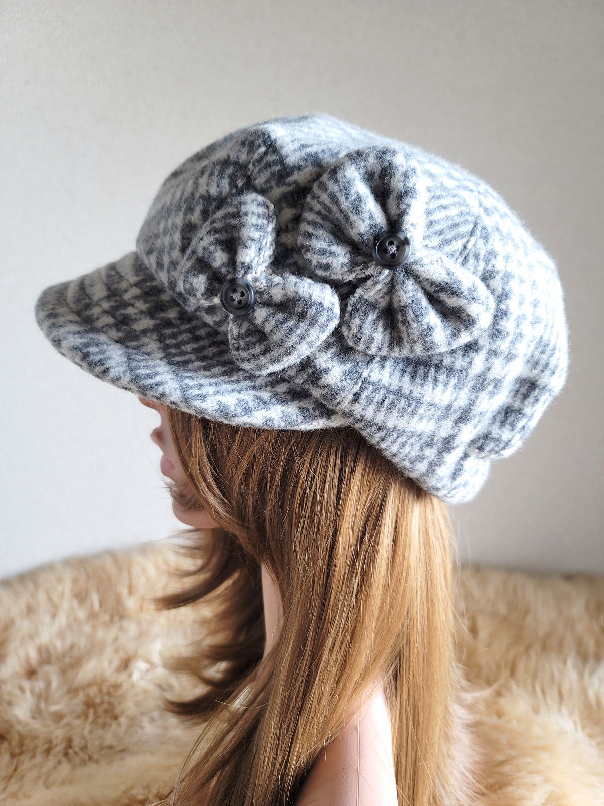 three. premium　蝶が舞う ★ バタフライ リボン キャスケット