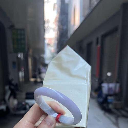 翡翠バングル　紫色 Amazon.co.jp: 天然バイオレット翡翠バングル 風水紫翡翠ブレスレット