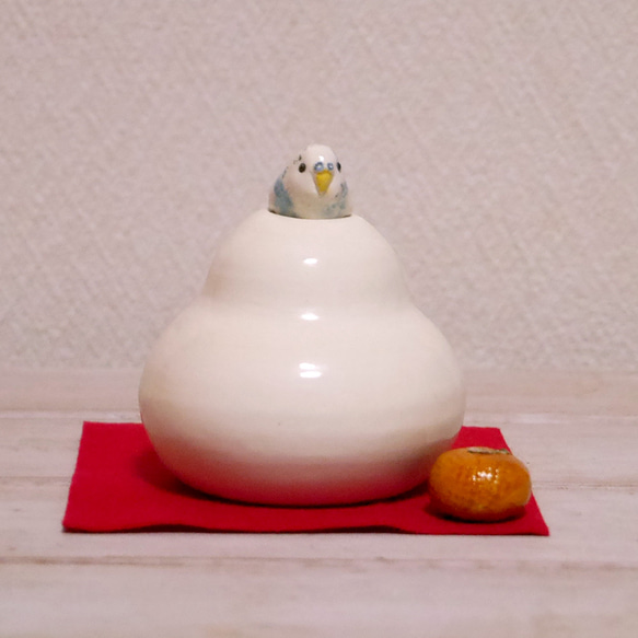 【M先生專用】小鳥鏡餅（陶瓷花瓶），淺藍色虎皮鸚鵡和橘子 第1張的照片