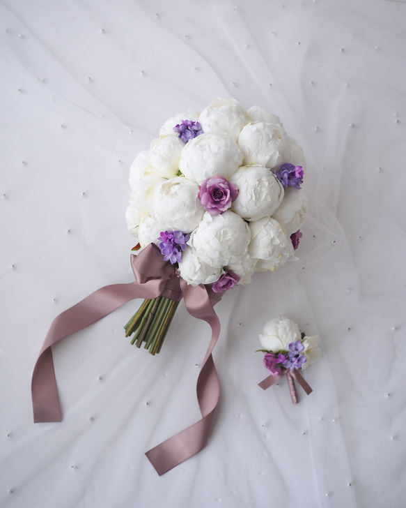 エレガント芍薬つぼみブーケ　ホワイト＆パープル　ラウンドブーケ　ピオニー　アーティフィシャルフラワー 
