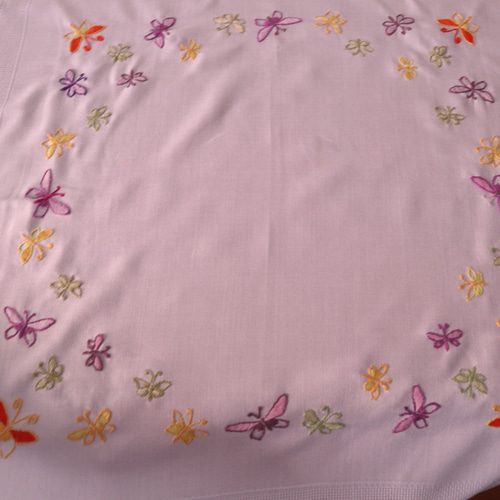 フランスの手仕事/カラフルな蝶々の手刺繍 生地・テーブルクロス(未