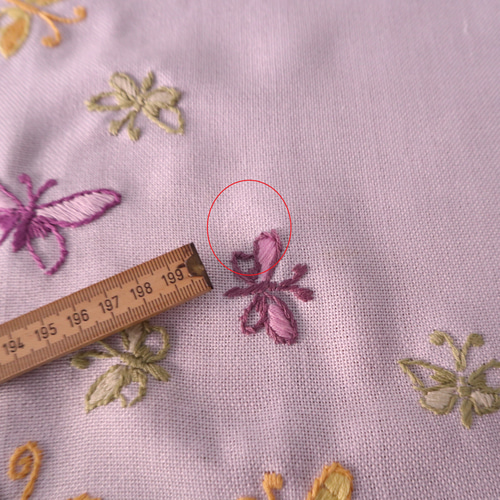 フランスの手仕事/カラフルな蝶々の手刺繍 生地・テーブルクロス(未