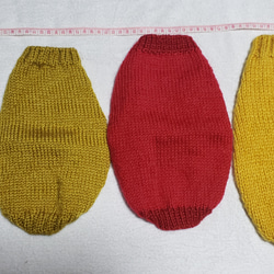 〈お年玉セール〉下記より2割引❤️犬用　色違い、サイズ違い有り。手編み毛糸セーター 2枚目の画像