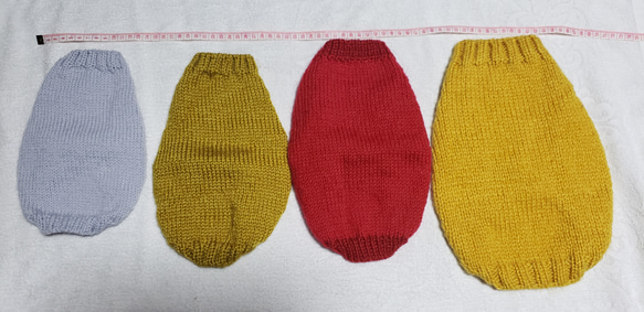 〈お年玉セール〉下記より2割引❤️犬用　色違い、サイズ違い有り。手編み毛糸セーター 2枚目の画像