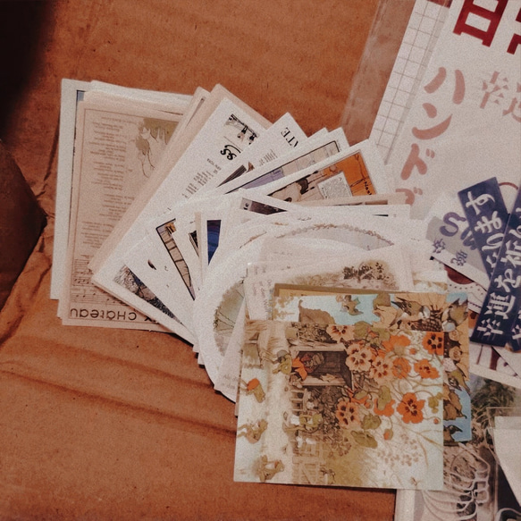 【小サイズの紙セット 100枚】新品 海外紙モノの福袋 ✴︎コラージュ素材セット 2枚目の画像
