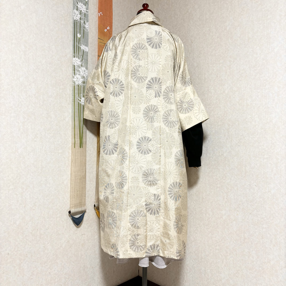 白大島紬で作ったコート　星影 4枚目の画像