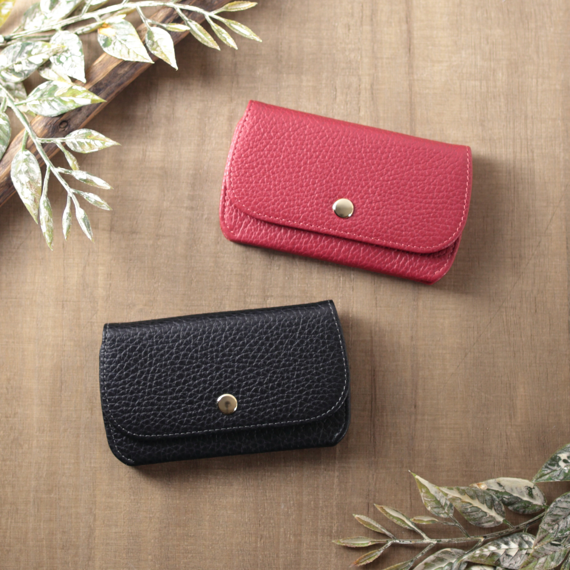 ほんのりまるい カードケース/名刺入れ【レッド / ブラック】