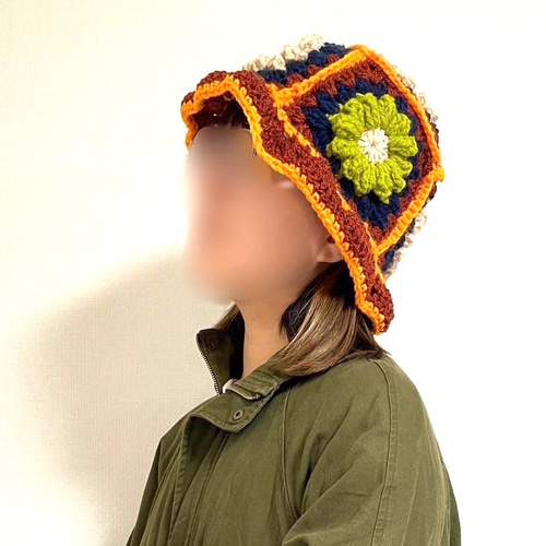 グラニースクエア ニットキャスケットニット帽ニットキャップ 手編み