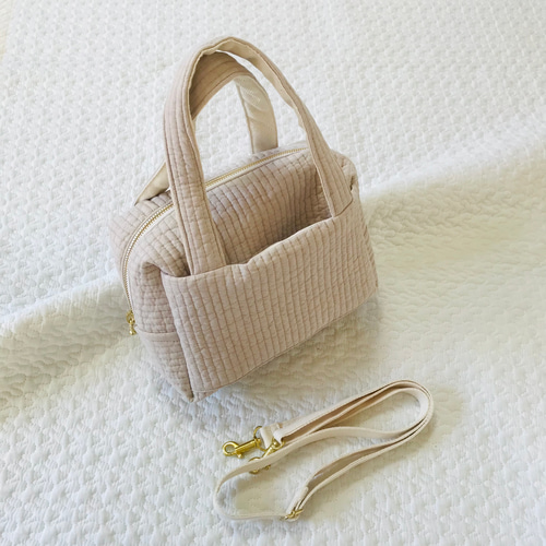 Mサイズ nubi beige minibagショルダー ヌビバッグ ミニバッグ おむつ