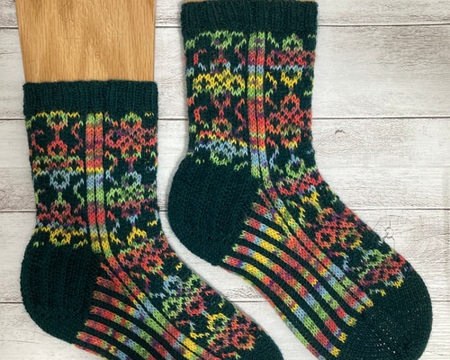 MEG KNITTING さんのウール手編み靴下 手編みの靴下「編み込み靴下」 靴下 sakisknit 通販 16801752