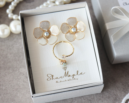 Creema限定］Gold Glitter Flower ワイヤーアートイヤリング（ピアス