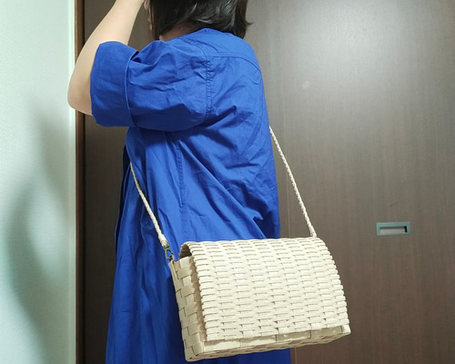 クラフトバンド　バッグ　　　ハンドメイド　ショルダー 春🌸使いやすいショルダーバッグの作り方 #2 肩掛けできる 紙