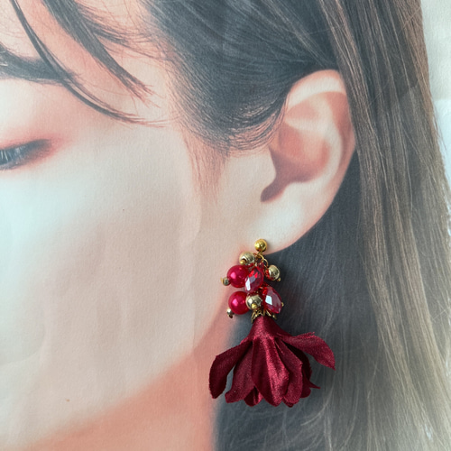 秋色 花びら タッセル ピアス イヤリング ピアス（その他） Sakura 