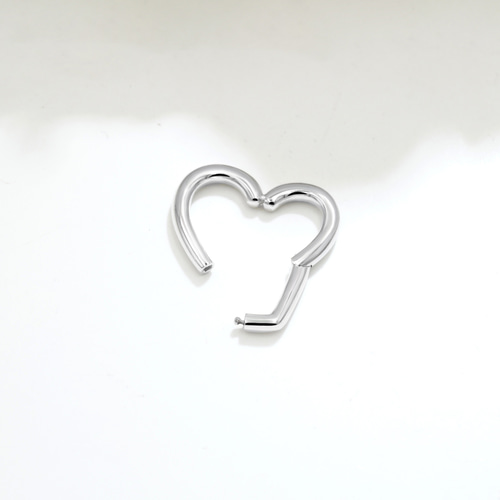 片耳14Gハートピアス E23107（4週間発送） ピアス（フープ） 武田  