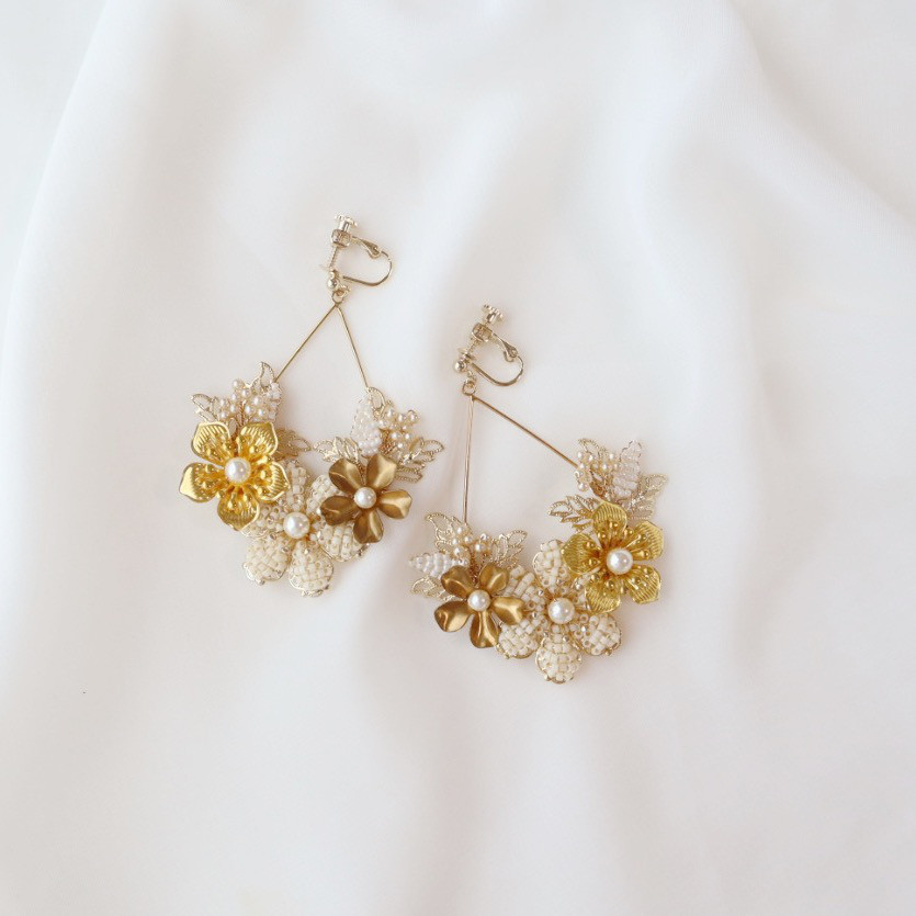 Botanical Garden drop hoop/華やかイヤリング ブライダルアクセサリー 大ぶりイヤリング 結婚式