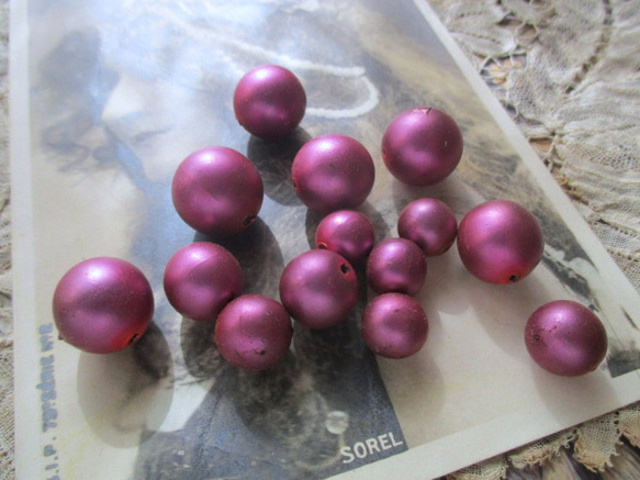 *♥*German Vintage Glass Pearls Fuchsia Satin 14pcs*♥* 1枚目の画像