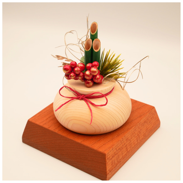 もっちりな土台の華やかミニ門松 ◎台座けやき◎ その他置物 木工